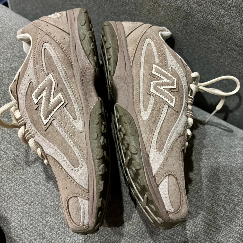 New Balance 204L - Picture 2 of 5